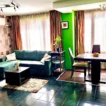 The Green Apartment - Free Parking