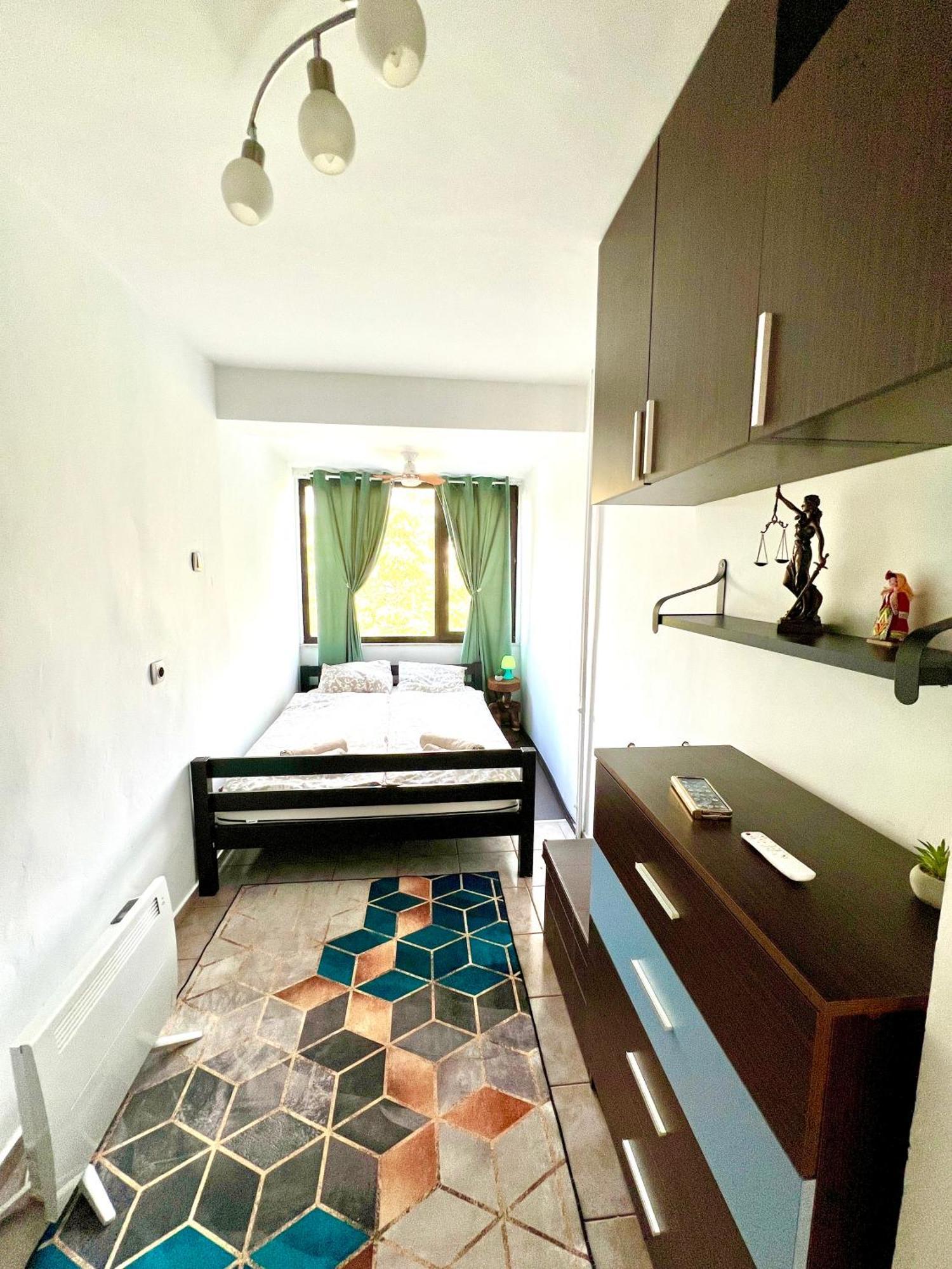 Aparthotel The - Free Parking *