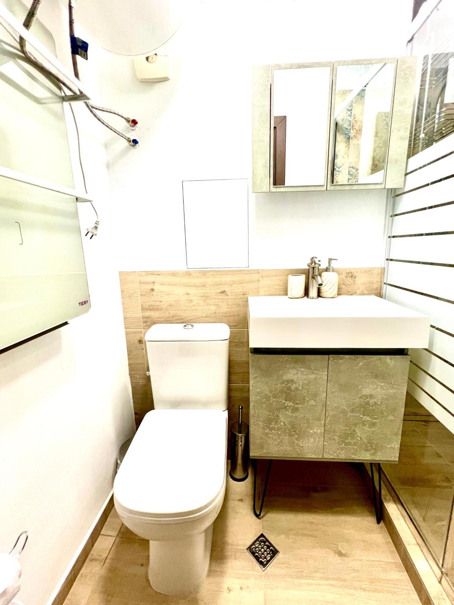 The - Free Parking Hotel de apartamente